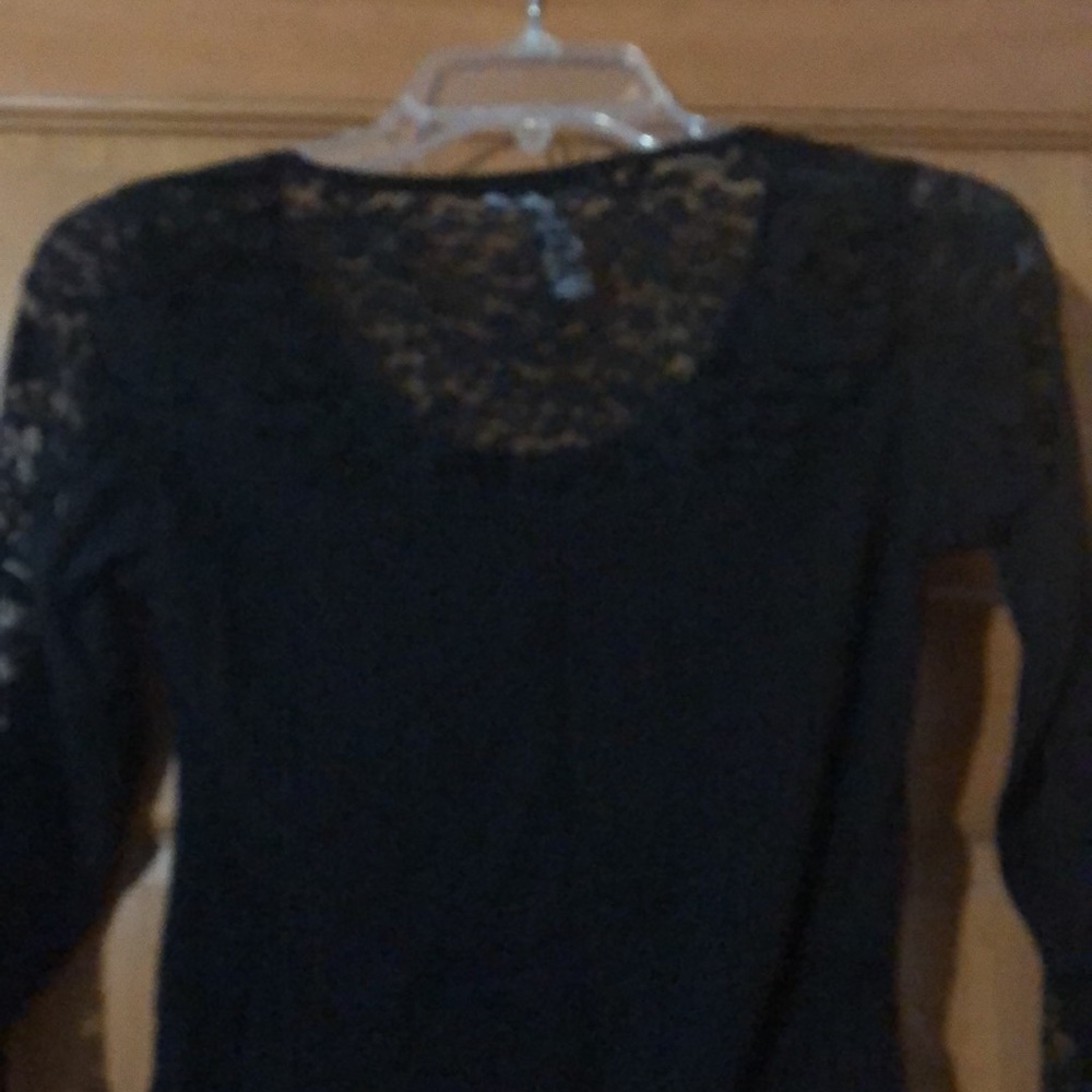Lace top - Picture 2 of 2